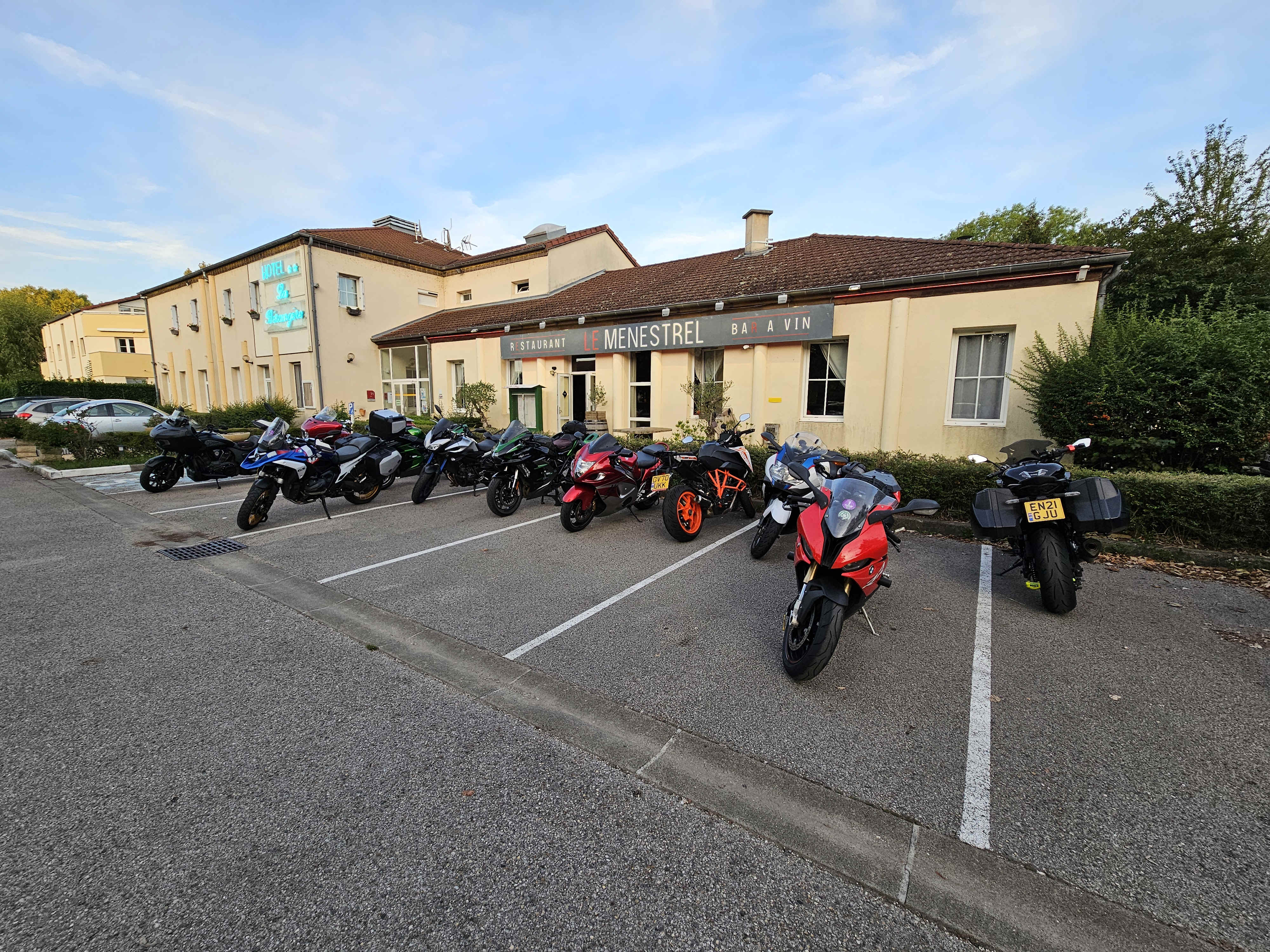 20250906_194605.jpg (5170845 bytes)